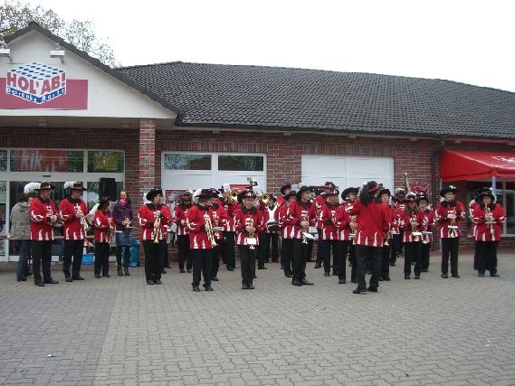  Bildname: CIMG2293.JPG 
 Breite: 640 Pixel 
 Höhe: 480 Pixel 
 Grösse: 238 kB 