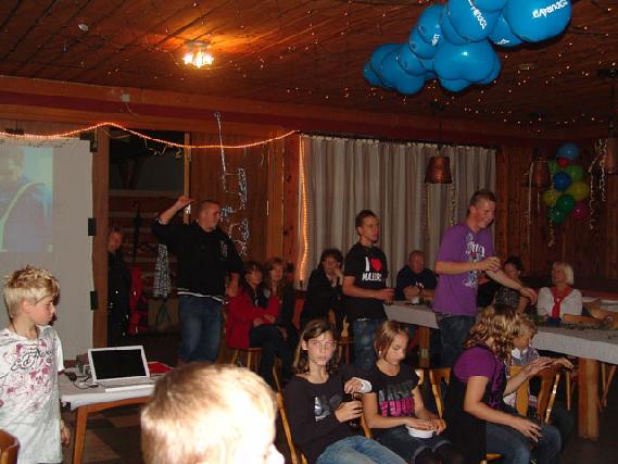  Bildname: B-Day_053.jpg 
 Breite: 640 Pixel 
 Höhe: 480 Pixel 
 Grösse: 97 kB 