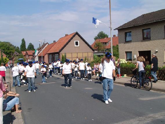  Bildname: Dorfmark_050.jpg 
 Breite: 640 Pixel 
 Höhe: 480 Pixel 
 Grösse: 95 kB 