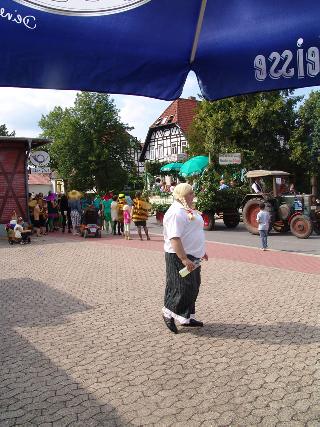  Bildname: Dorfmark_057.jpg 
 Breite: 640 Pixel 
 Höhe: 853 Pixel 
 Grösse: 202 kB 