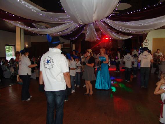  Bildname: Hochzeit_018.jpg 
 Breite: 640 Pixel 
 Höhe: 480 Pixel 
 Grösse: 84 kB 