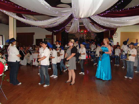  Bildname: Hochzeit_019.jpg 
 Breite: 640 Pixel 
 Höhe: 480 Pixel 
 Grösse: 101 kB 