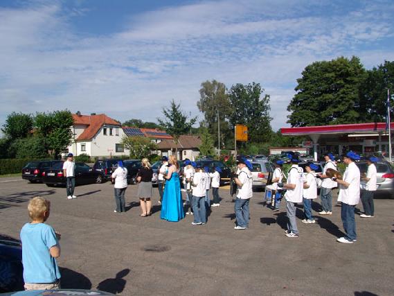  Bildname: Hochzeit_034.jpg 
 Breite: 640 Pixel 
 Höhe: 480 Pixel 
 Grösse: 102 kB 