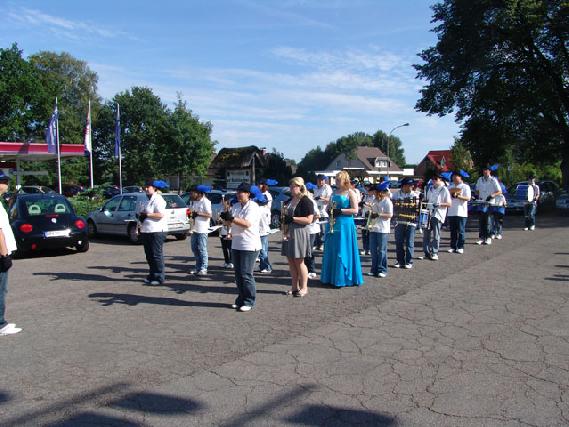  Bildname: Hochzeit_035.jpg 
 Breite: 640 Pixel 
 Höhe: 480 Pixel 
 Grösse: 112 kB 