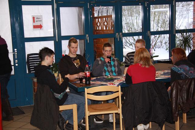  Bildname: Weihnachtsfeier_012.jpg 
 Breite: 640 Pixel 
 Höhe: 427 Pixel 
 Grösse: 95 kB 