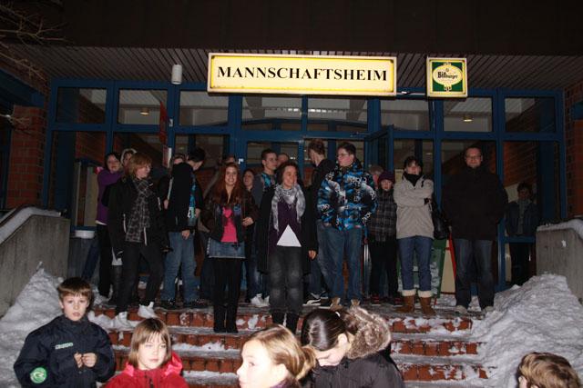 Bildname: Weihnachtsfeier_056.jpg 
 Breite: 640 Pixel 
 Höhe: 427 Pixel 
 Grösse: 86 kB 