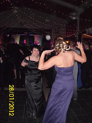  Bildname: Winterball Blue Dragons 2012 039.jpg 
 Breite: 600 Pixel 
 Höhe: 800 Pixel 
 Grösse: 160 kB 